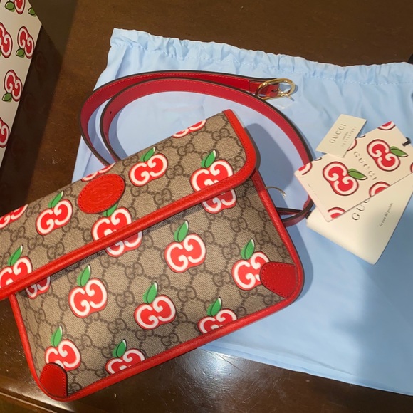 NEW💕Gucci Apple belt bag - Picture 3 of 7